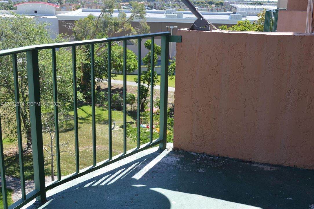 В аренду: $1,850 (1 спален, 1 ванн, 690 Квадратных фут)