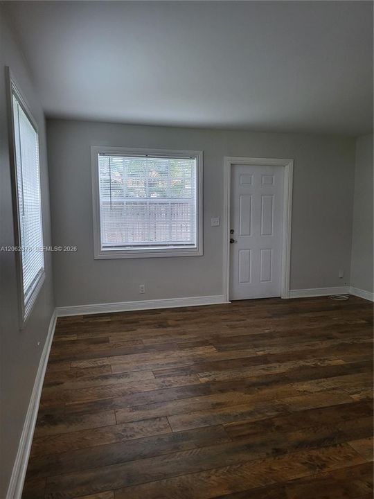For Rent: $2,750 (3 beds, 2 baths, 1025 Square Feet)