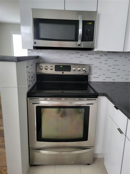 For Rent: $2,750 (3 beds, 2 baths, 1025 Square Feet)