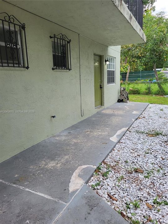 For Rent: $2,750 (3 beds, 2 baths, 1025 Square Feet)