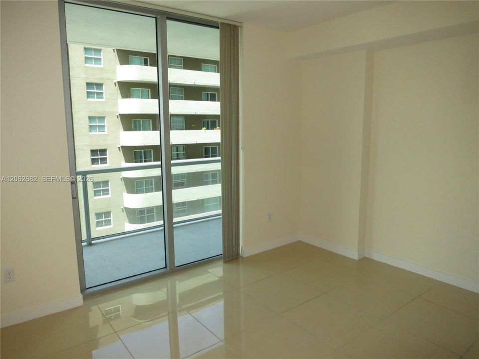 В аренду: $2,800 (1 спален, 1 ванн, 694 Квадратных фут)