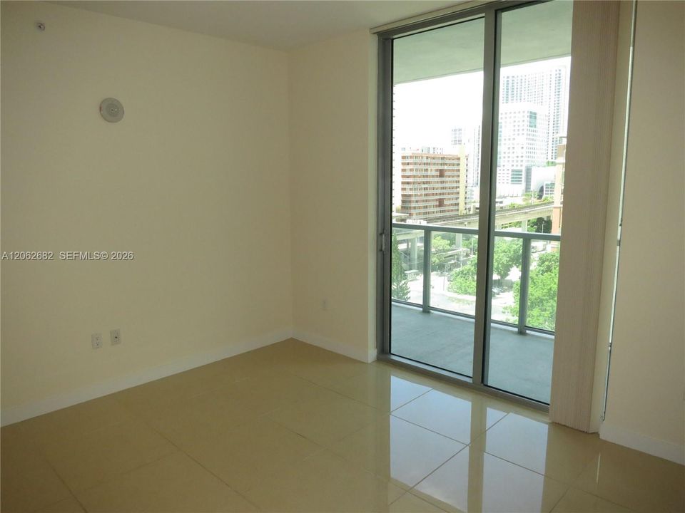 В аренду: $2,800 (1 спален, 1 ванн, 694 Квадратных фут)