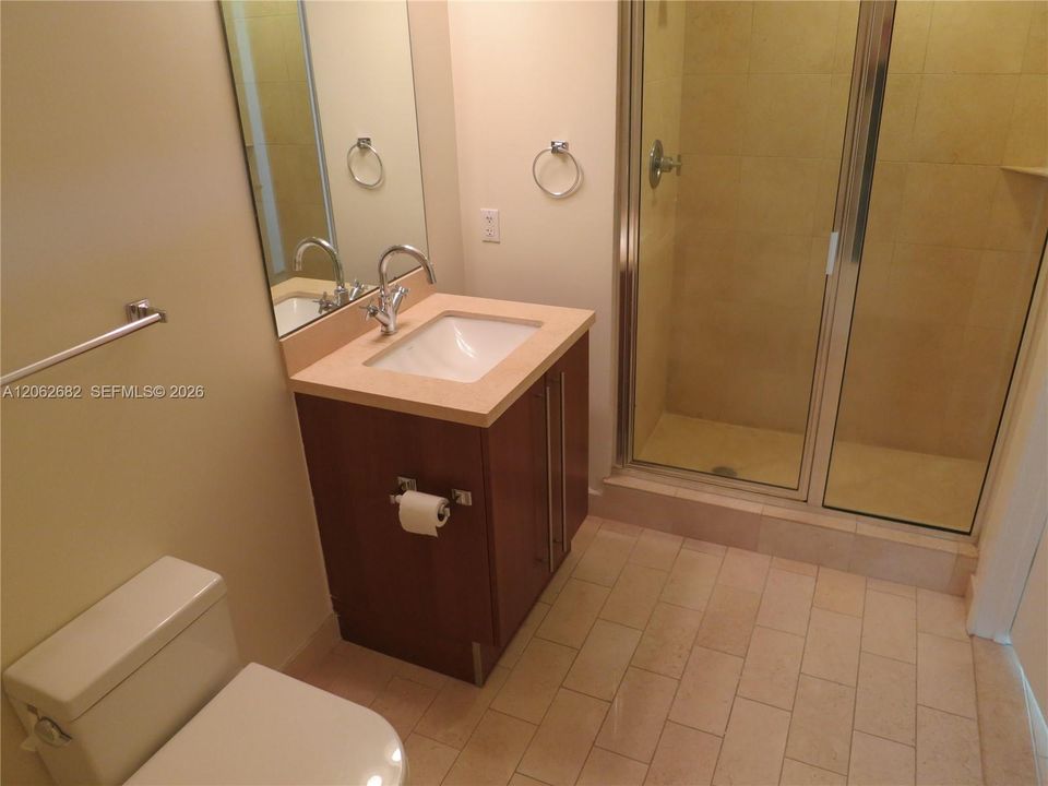 В аренду: $2,800 (1 спален, 1 ванн, 694 Квадратных фут)