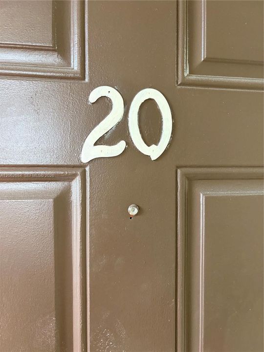 For Sale: $229,900 (2 beds, 1 baths, 778 Square Feet)