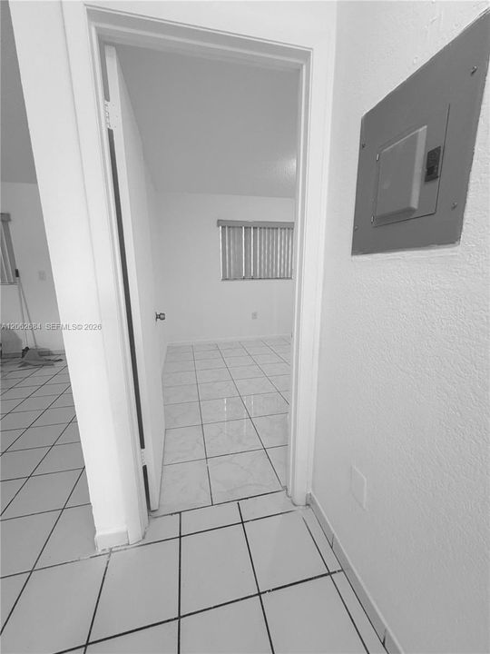 For Sale: $229,900 (2 beds, 1 baths, 778 Square Feet)