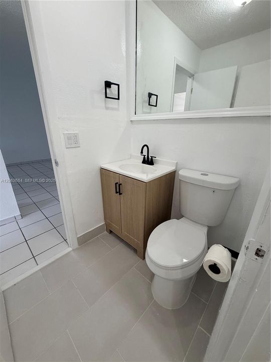 For Sale: $229,900 (2 beds, 1 baths, 778 Square Feet)