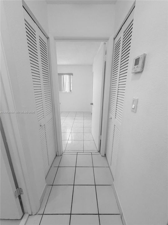 For Sale: $229,900 (2 beds, 1 baths, 778 Square Feet)