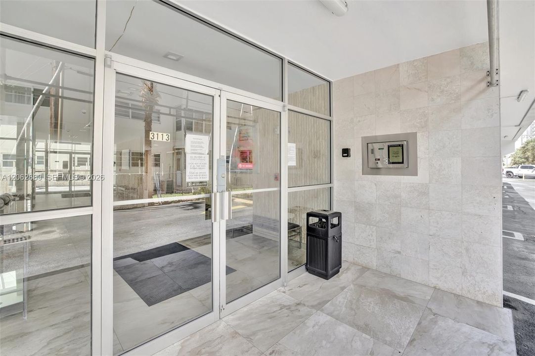 В аренду: $2,000 (1 спален, 1 ванн, 850 Квадратных фут)