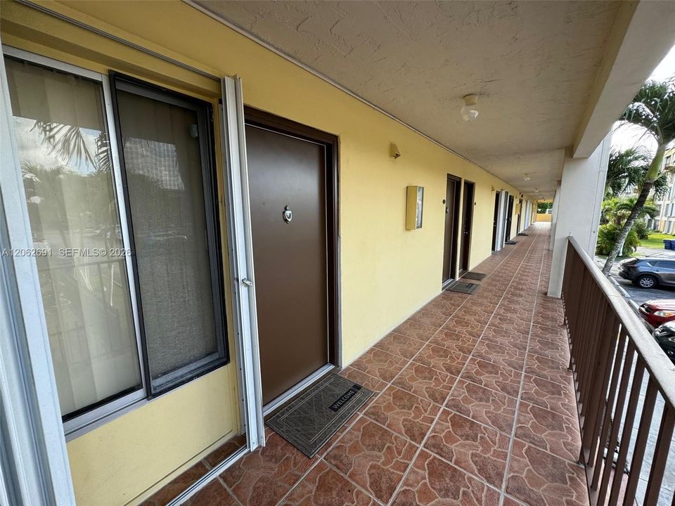 На продажу: $339,900 (3 спален, 2 ванн, 1610 Квадратных фут)