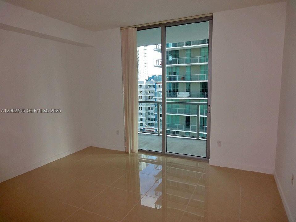 В аренду: $2,800 (1 спален, 1 ванн, 707 Квадратных фут)