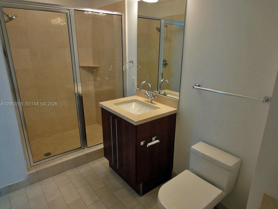 В аренду: $2,800 (1 спален, 1 ванн, 707 Квадратных фут)
