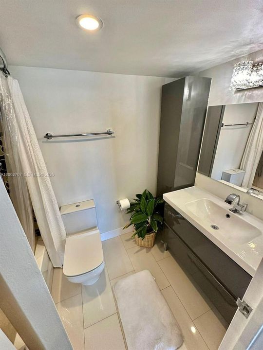В аренду: $2,550 (2 спален, 1 ванн, 924 Квадратных фут)