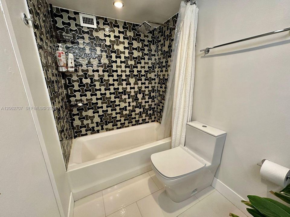 В аренду: $2,550 (2 спален, 1 ванн, 924 Квадратных фут)