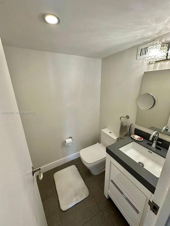 В аренду: $2,550 (2 спален, 1 ванн, 924 Квадратных фут)