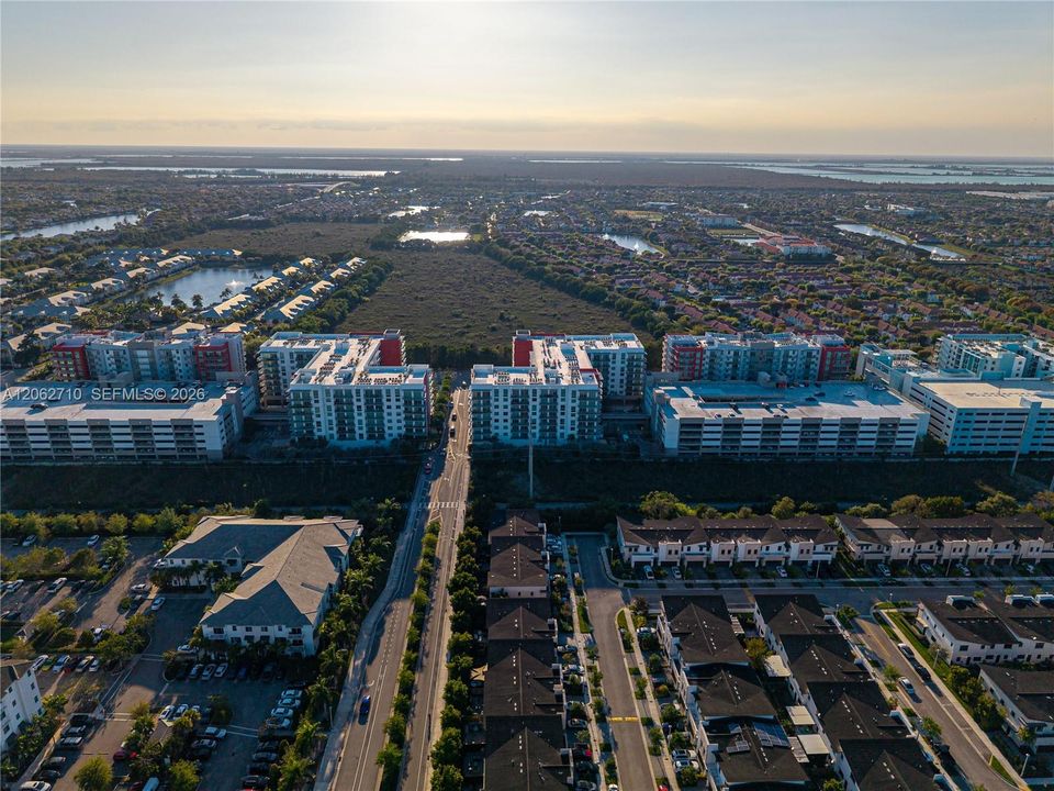 В аренду: $3,500 (3 спален, 2 ванн, 1343 Квадратных фут)