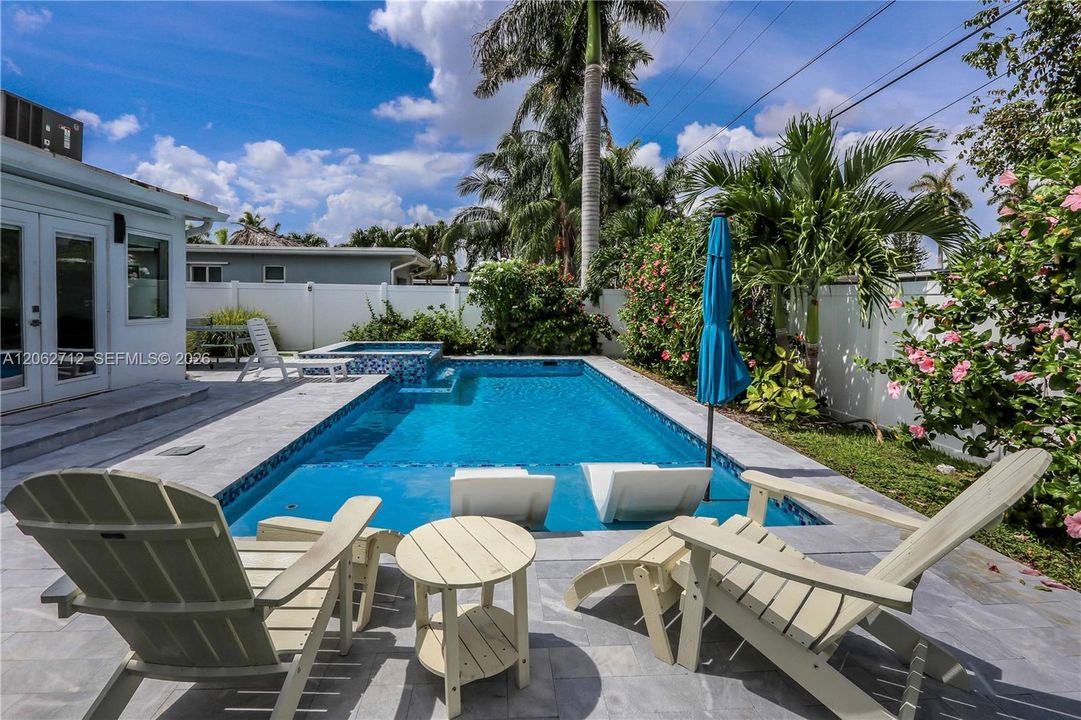 En Venta: $925,000 (3 camas, 2 baños, 1751 Pies cuadrados)