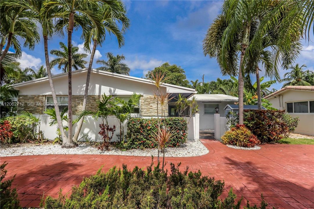 En Venta: $925,000 (3 camas, 2 baños, 1751 Pies cuadrados)