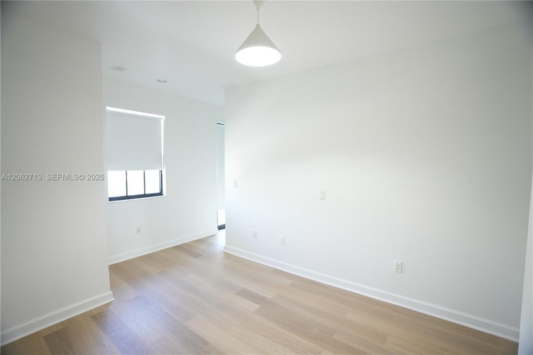 В аренду: $4,050 (3 спален, 3 ванн, 2206 Квадратных фут)