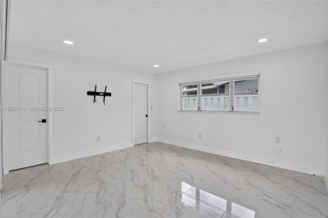 В аренду: $4,200 (3 спален, 2 ванн, 1580 Квадратных фут)