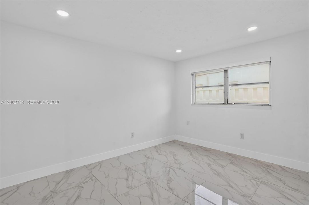В аренду: $4,200 (3 спален, 2 ванн, 1580 Квадратных фут)