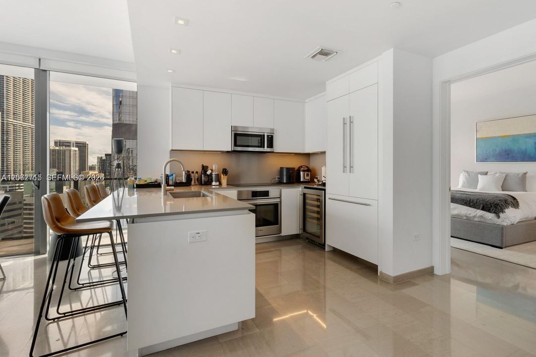 For Sale: $1,050,000 (2 beds, 2 baths, 1265 Square Feet)