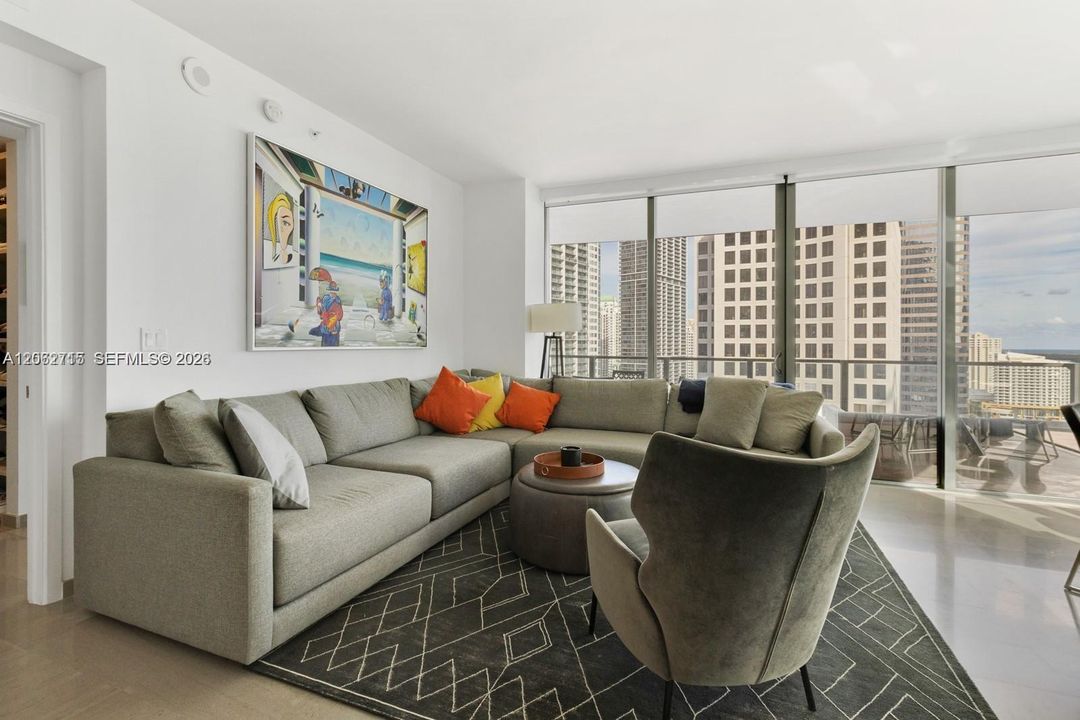 For Sale: $1,050,000 (2 beds, 2 baths, 1265 Square Feet)