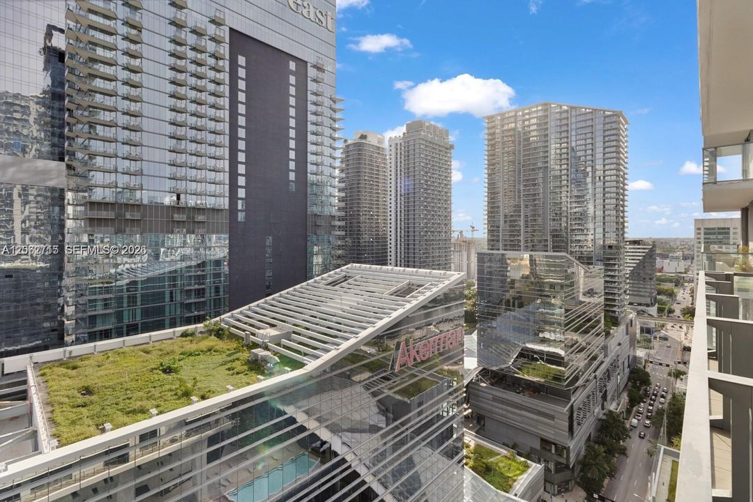 For Sale: $1,050,000 (2 beds, 2 baths, 1265 Square Feet)