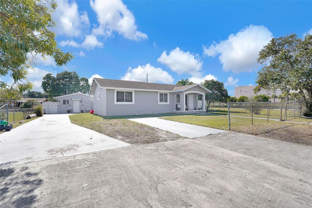 For Sale: $599,000 (3 beds, 2 baths, 1770 Square Feet)