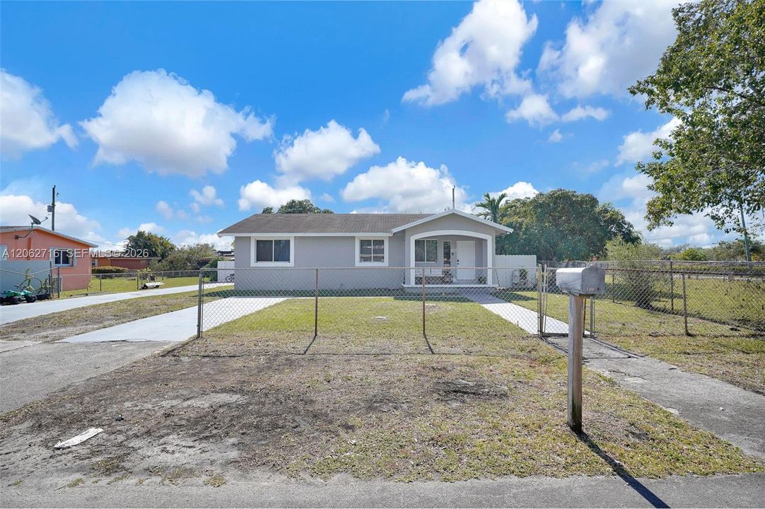 For Sale: $599,000 (3 beds, 2 baths, 1770 Square Feet)