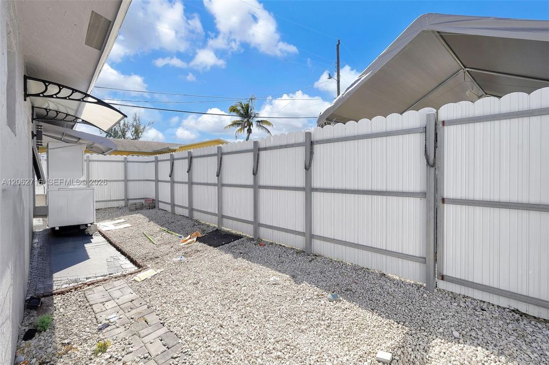 For Sale: $599,000 (3 beds, 2 baths, 1770 Square Feet)