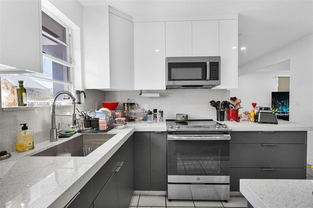 For Sale: $599,000 (3 beds, 2 baths, 1770 Square Feet)