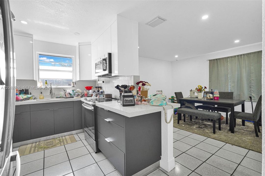 For Sale: $599,000 (3 beds, 2 baths, 1770 Square Feet)
