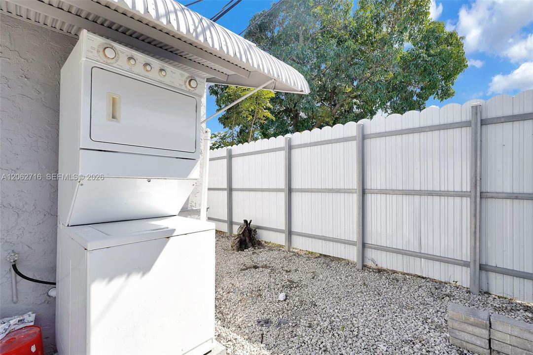 For Sale: $599,000 (3 beds, 2 baths, 1770 Square Feet)