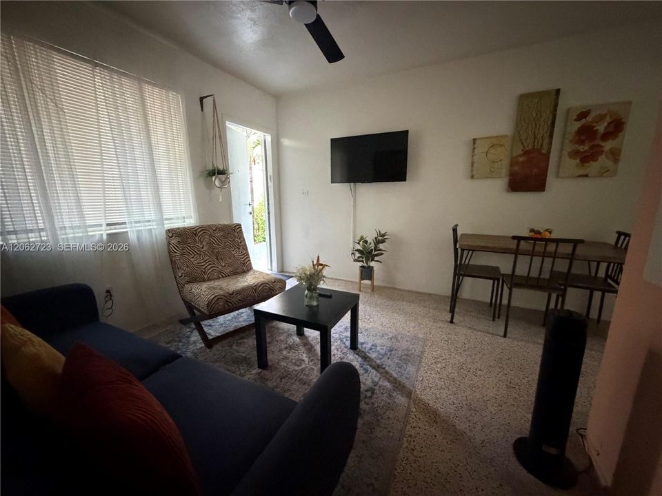 En Renta: $1,900 (1 camas, 1 baños, 4920 Pies cuadrados)