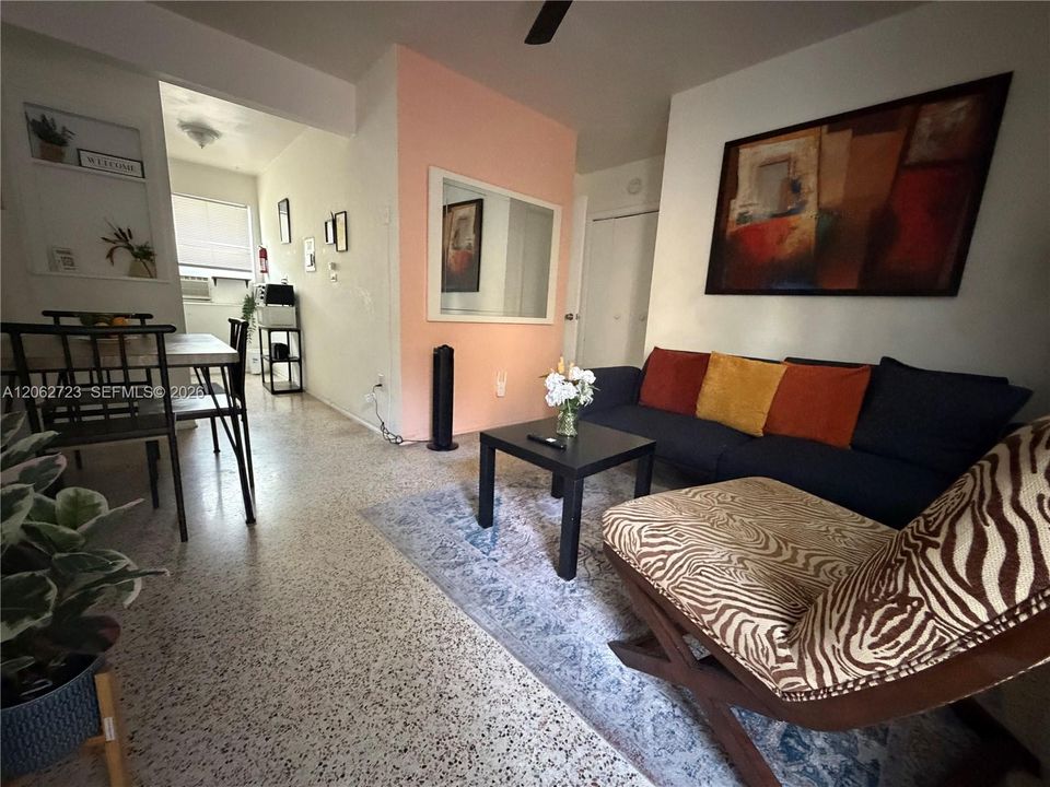 En Renta: $1,900 (1 camas, 1 baños, 4920 Pies cuadrados)