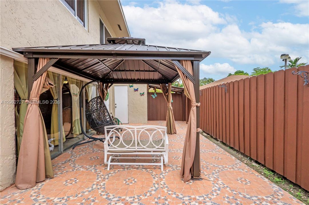 На продажу: $365,000 (3 спален, 2 ванн, 1850 Квадратных фут)