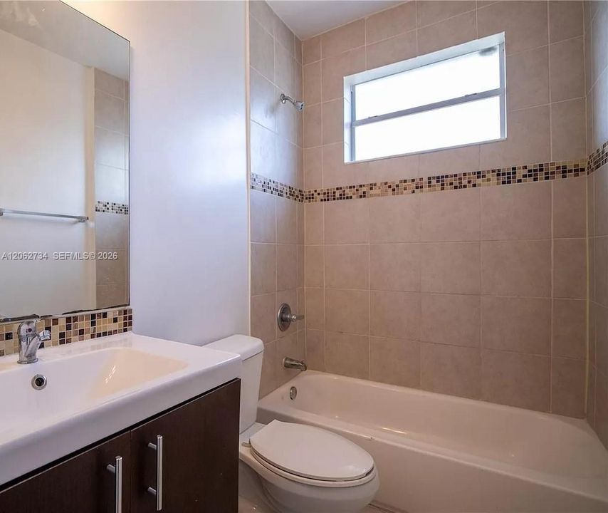 В аренду: $1,875 (2 спален, 1 ванн, 0 Квадратных фут)