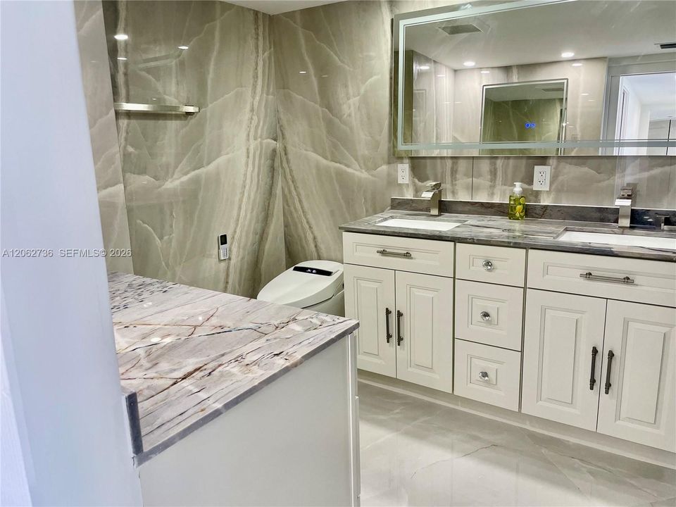 В аренду: $8,000 (2 спален, 2 ванн, 1692 Квадратных фут)
