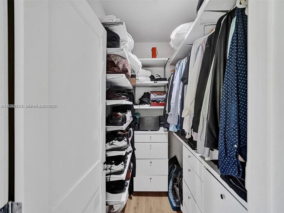 В аренду: $8,500 (3 спален, 2 ванн, 1808 Квадратных фут)