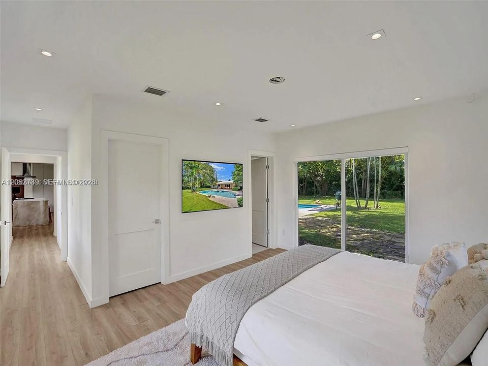 В аренду: $8,500 (3 спален, 2 ванн, 1808 Квадратных фут)
