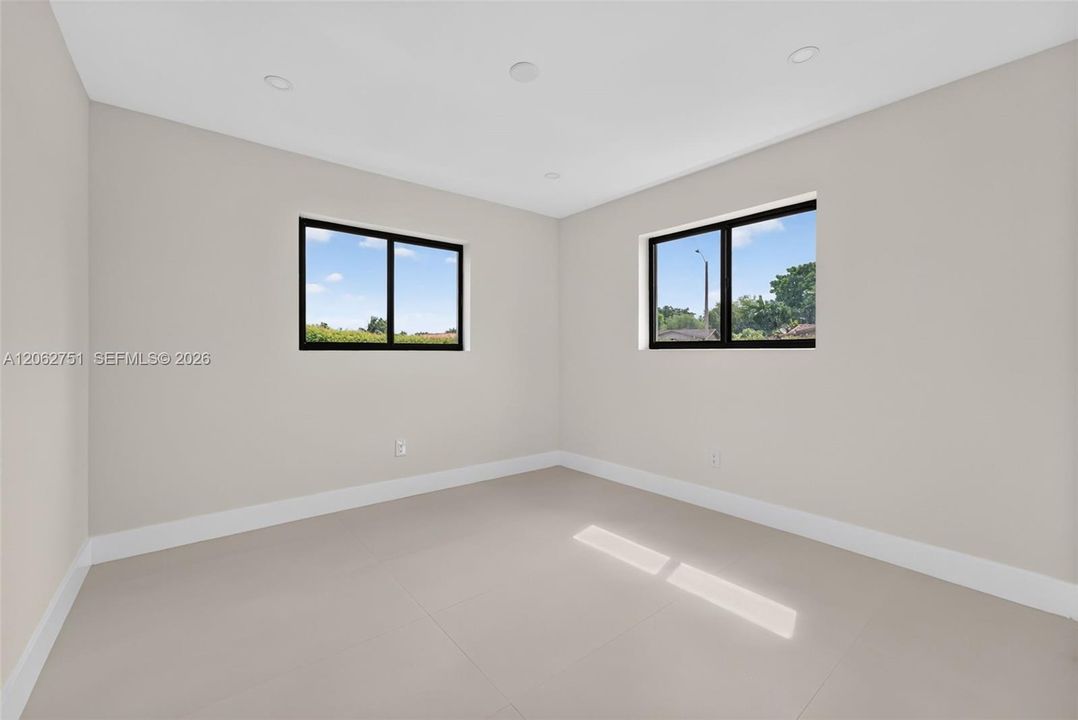 For Sale: $880,000 (3 beds, 2 baths, 1766 Square Feet)