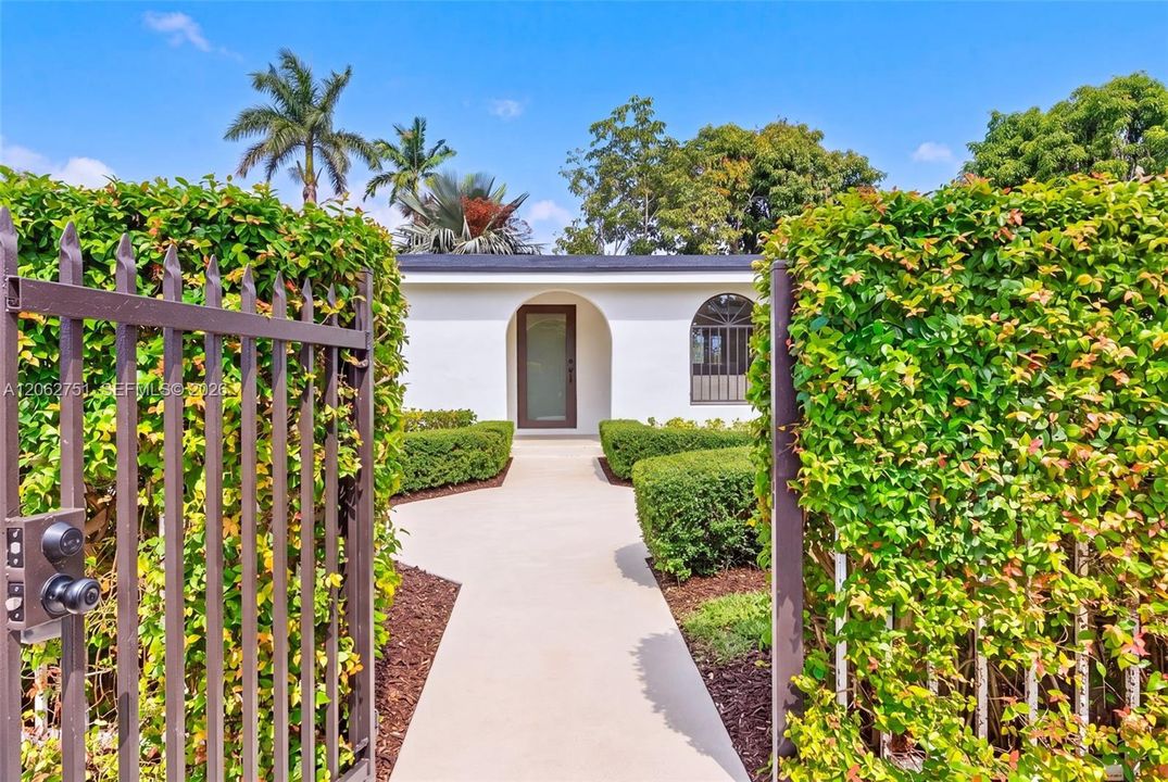 For Sale: $880,000 (3 beds, 2 baths, 1766 Square Feet)