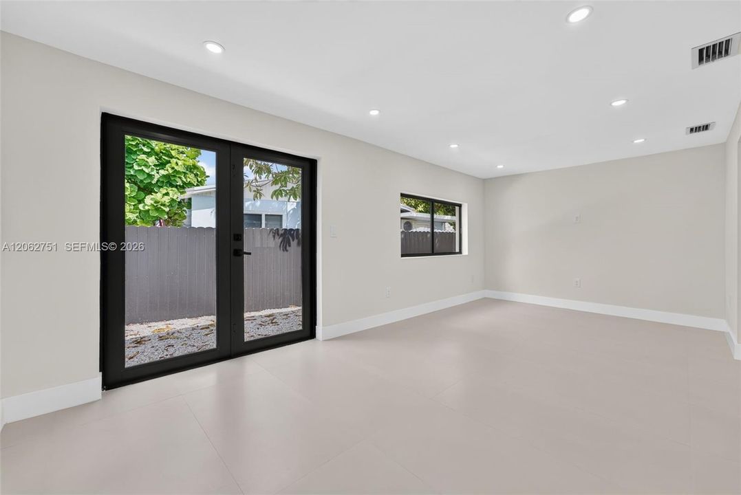 For Sale: $880,000 (3 beds, 2 baths, 1766 Square Feet)