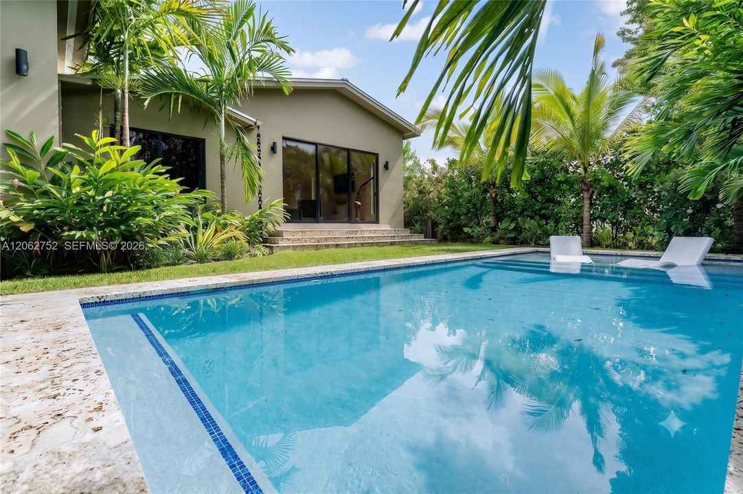 En Venta: $1,891,500 (4 camas, 4 baños, 2488 Pies cuadrados)