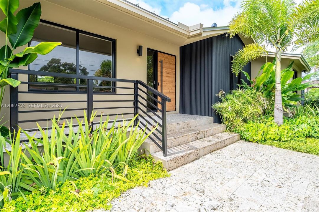 En Venta: $1,891,500 (4 camas, 4 baños, 2488 Pies cuadrados)