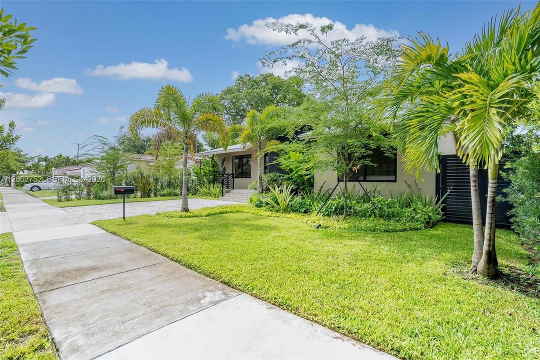 En Venta: $1,891,500 (4 camas, 4 baños, 2488 Pies cuadrados)