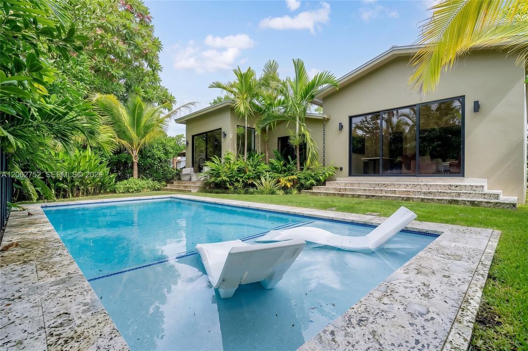 En Venta: $1,891,500 (4 camas, 4 baños, 2488 Pies cuadrados)