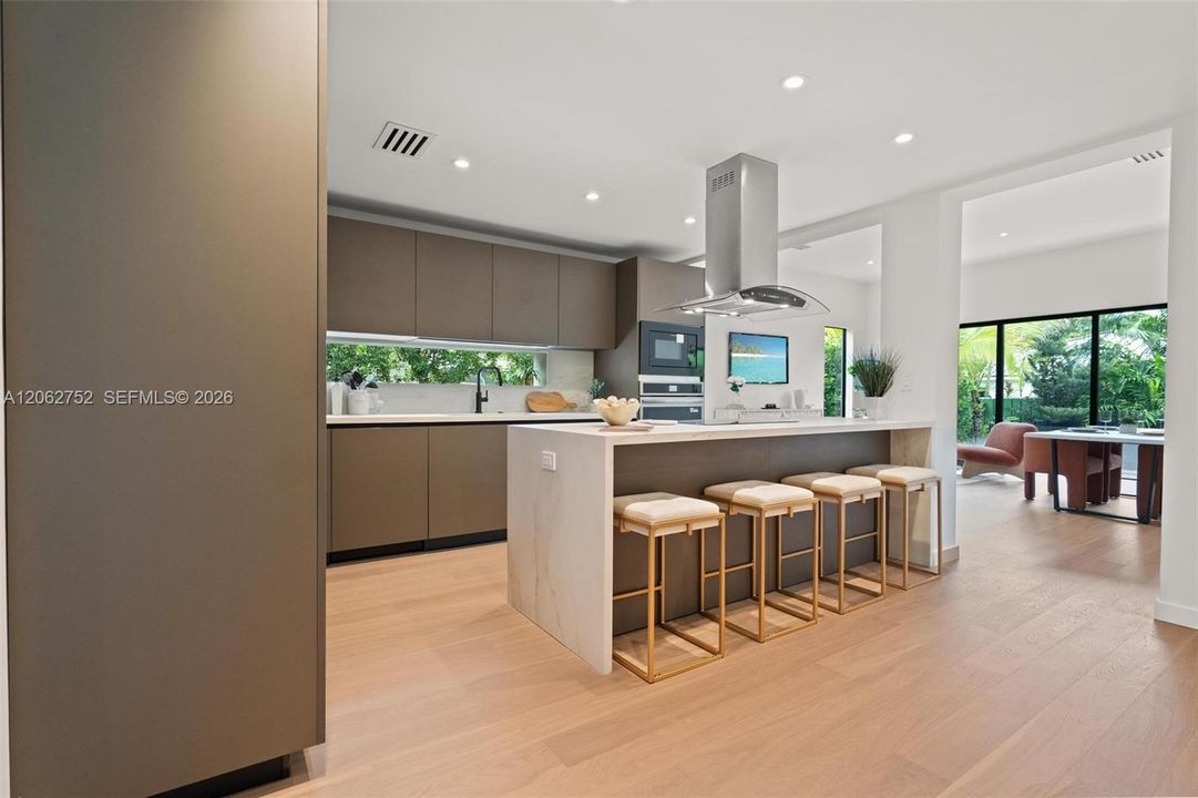 En Venta: $1,891,500 (4 camas, 4 baños, 2488 Pies cuadrados)
