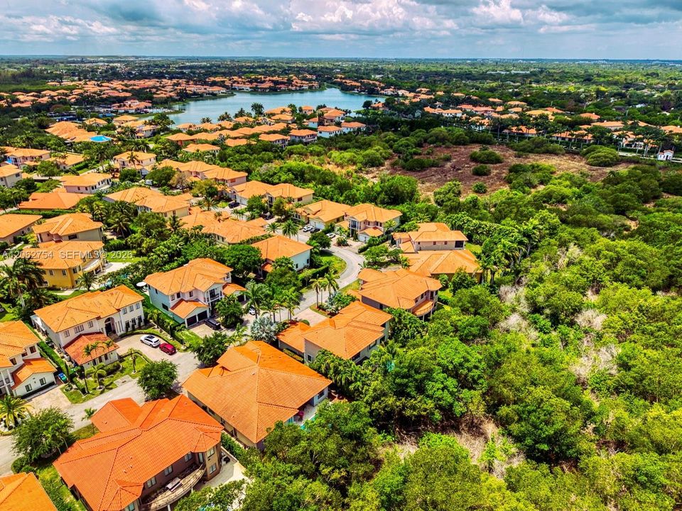 На продажу: $1,145,000 (5 спален, 4 ванн, 3982 Квадратных фут)