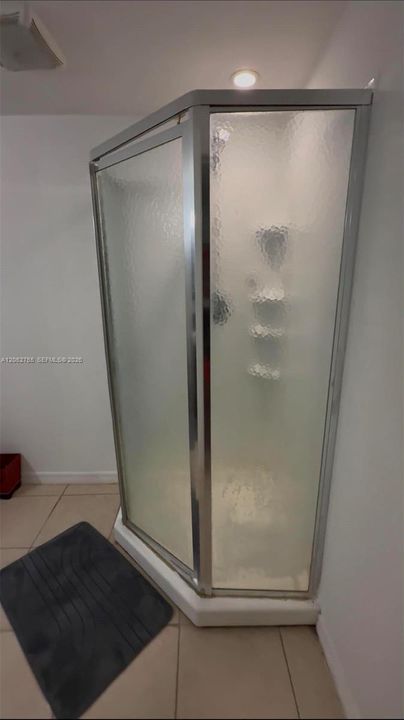 В аренду: $1,300 (1 спален, 1 ванн, 0 Квадратных фут)